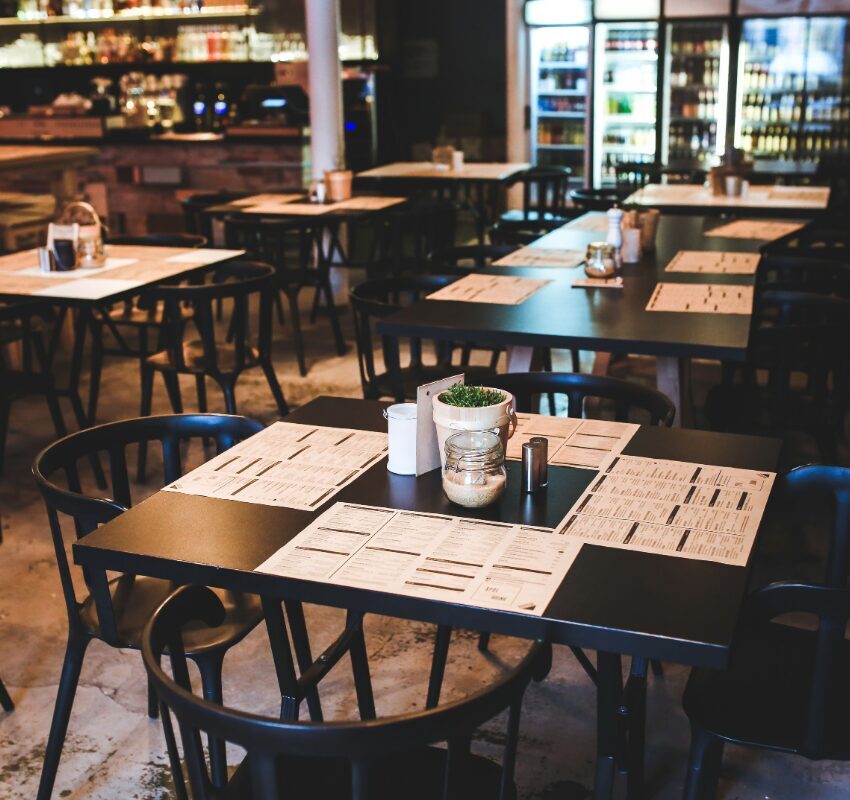 High-Volume Full-Service Franchise Restaurant for Sale