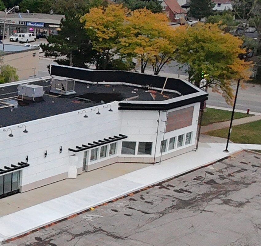 Prime End Cap Retail Space For Lease in Oakville